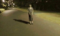 公园户外露出勾引屌丝男求操 户外野战