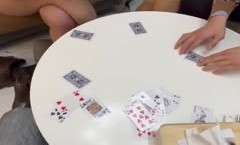 海角绿帽大神真实记录换妻聚会 淫[ying]乱的脱衣服游戏 让两女穿上丝袜共侍一夫 高清720P原档