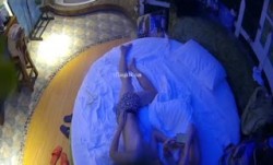 监控破解年轻小伙带着漂亮的大二女友酒jiu店开房连干两炮