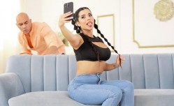 eens Love Huge Cocks – Sara Retali