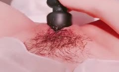 可爱娇小极品萌妹mei的诱惑，全程露脸揉奶玩逼抠给狼友看，奶子好软逼逼好嫩