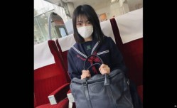 FC2PPV-3195640 初撮影中◯生から突如現れた義理のち◯親に性的虐◯を受け続けた訳あり女子◯生
