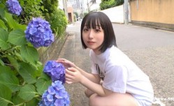 最新上市！【オナニーデビューは小3！】インドア派JDはエッチが大好き♪触らなくても感
