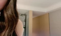 F罩杯极品尤物！独自一人酒jiu店自[zi]慰！性感开档黑丝，假屌骑乘插嫩【neng】穴