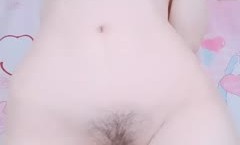 双马尾清纯18小萝luo莉！甜美卡哇伊！骚逼好痒，掰开小[xiao]穴求操，手指扣穴按an摩器